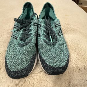 New balance, fresh foam sock sneakers, Tiffany blue size 7, one wants excellent